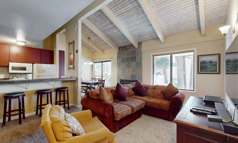 Spacious Mountaintop Condo with a Shared Sauna, Pool, and Hot Tub