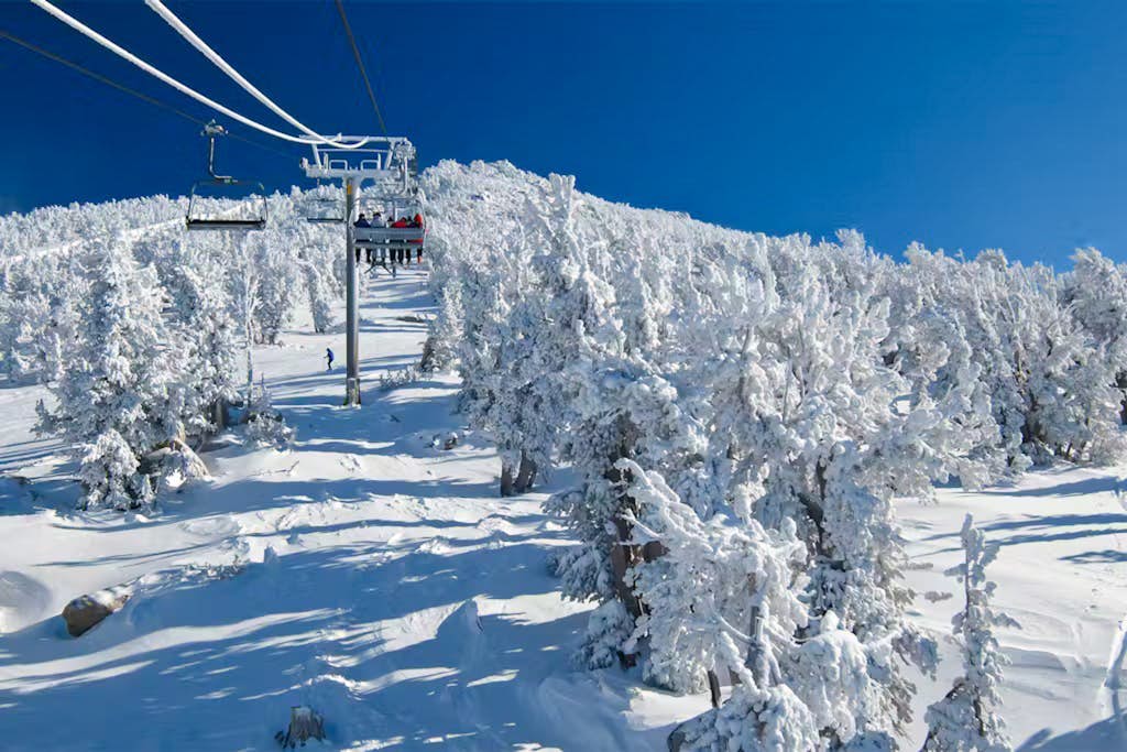 Well-appointed, ski-in/out condo with hot tub, mountain view, & deck