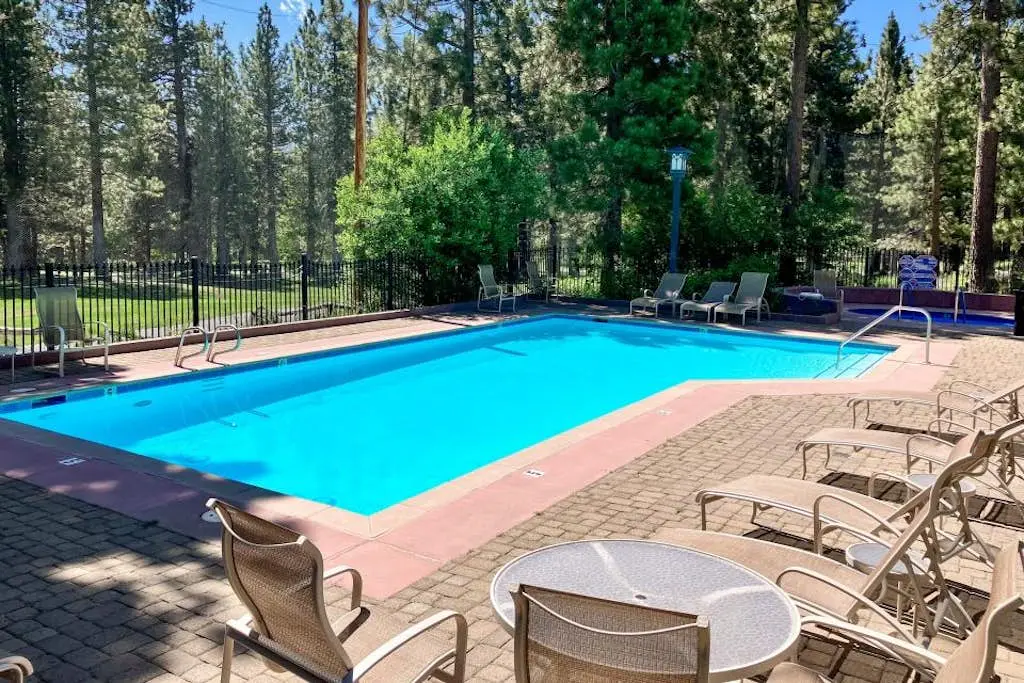 Mammoth Green 207