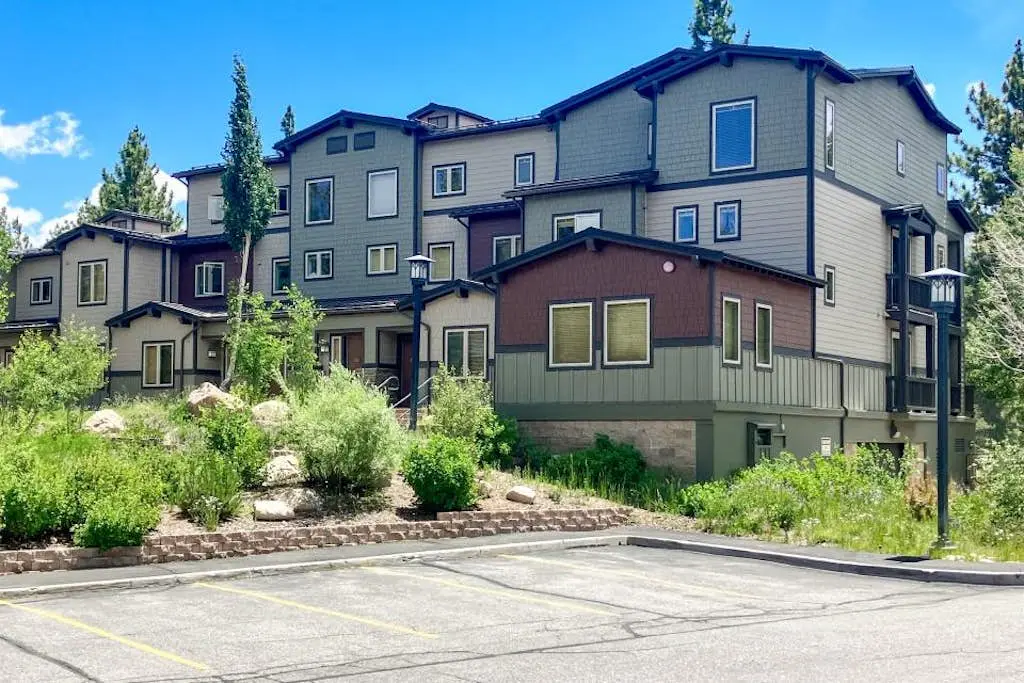 Mammoth Green 207