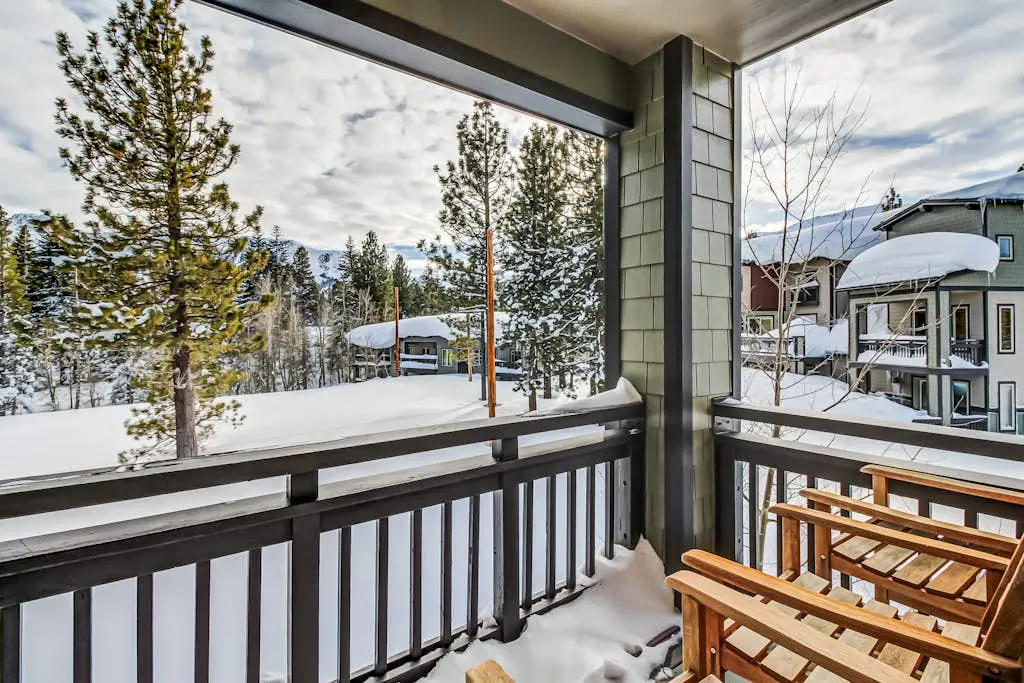 Mammoth Green 207