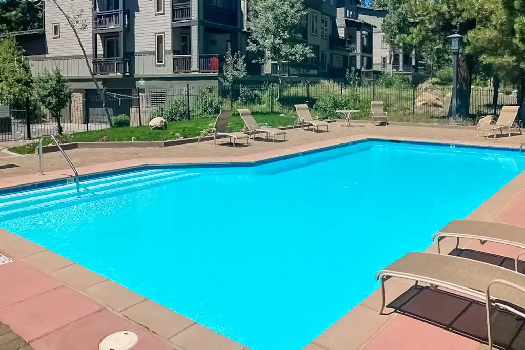 Mammoth Green 207