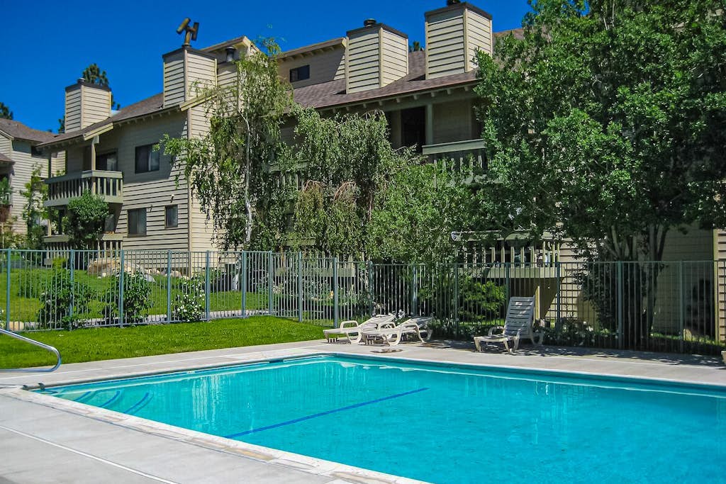 Colorful Condo with Shared Pool & Hot Tub - Two Miles from Eagle Lodge