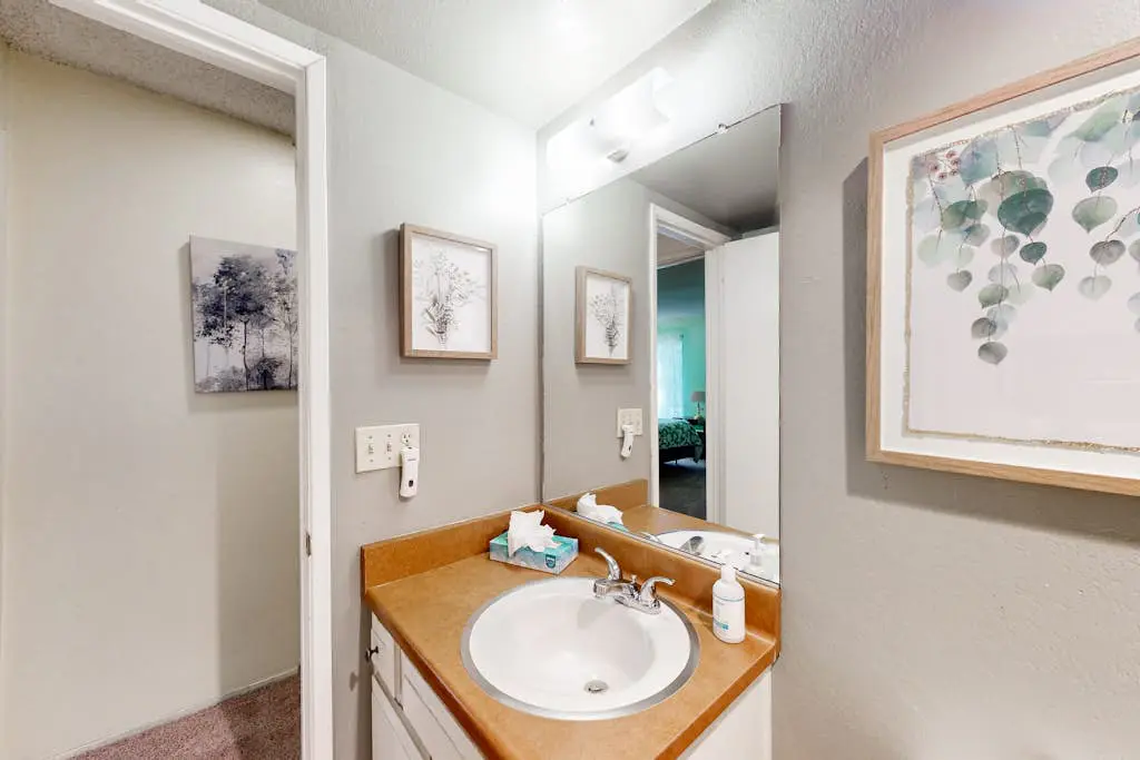 Sherwin Villas 39 D