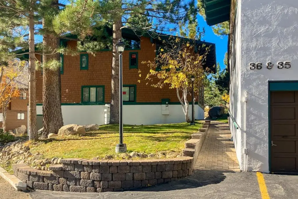 Chateau Sans Nom 38