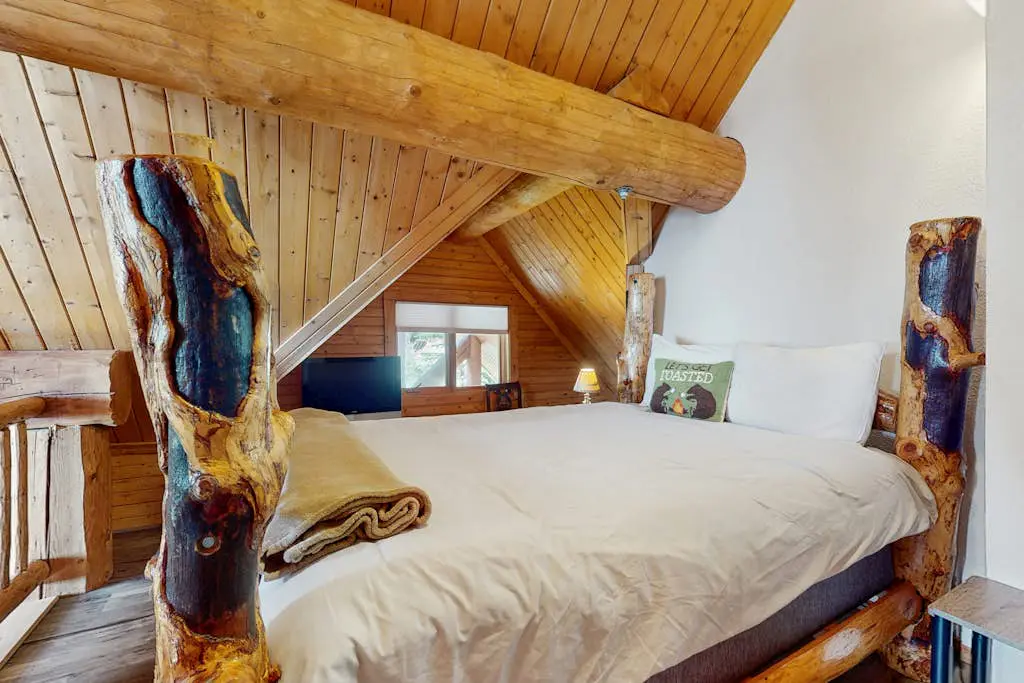 Mogul Hill Cabin