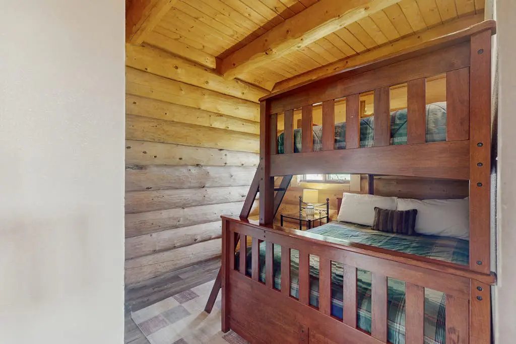 Mogul Hill Cabin