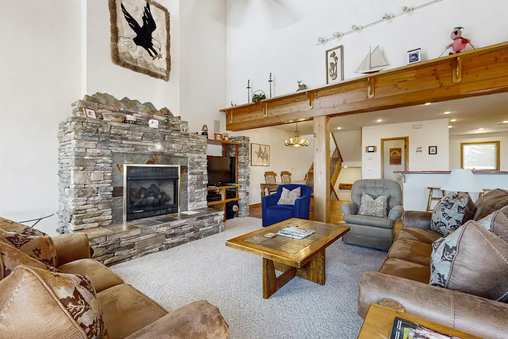 Pinnacle Ridge 02