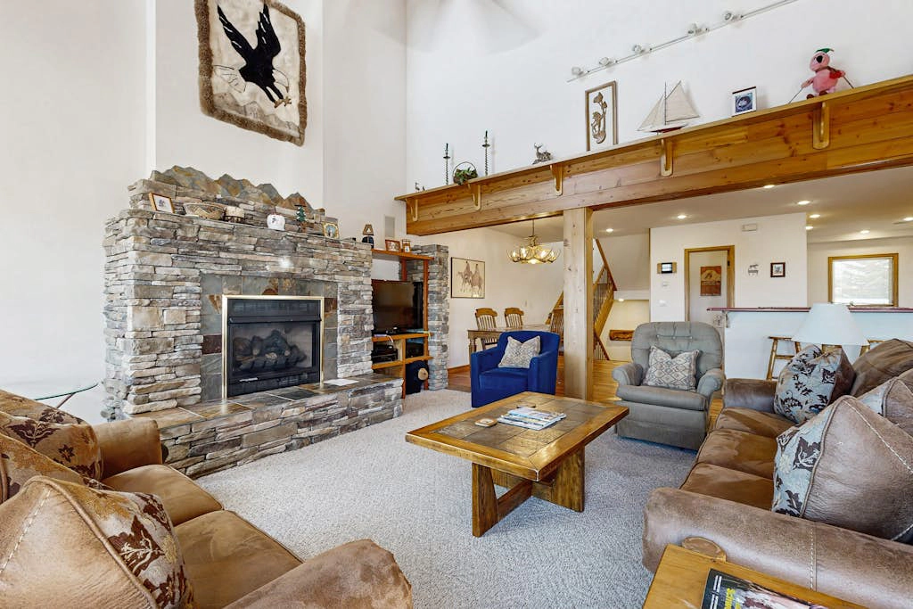 Pinnacle Ridge 02
