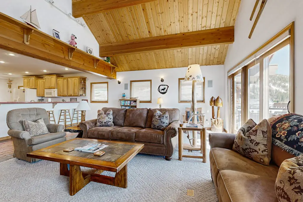 Pinnacle Ridge 02