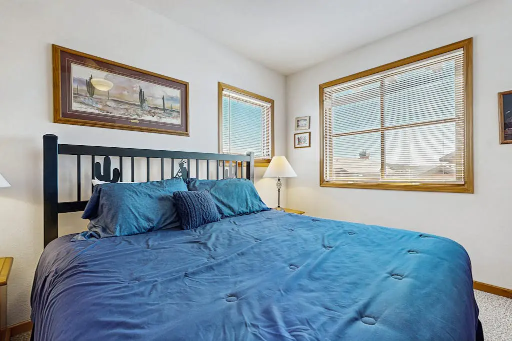 Pinnacle Ridge 02