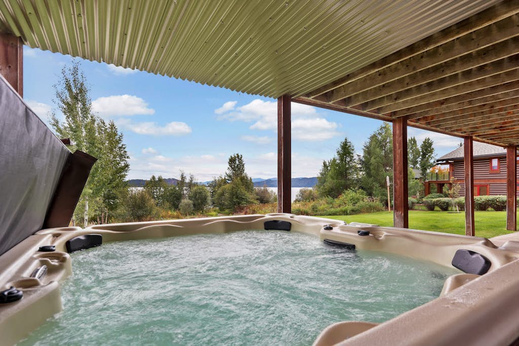 Luxurious Lakefront Home with Private Hot Tub, Dock, Beach Deck, Fire Ring