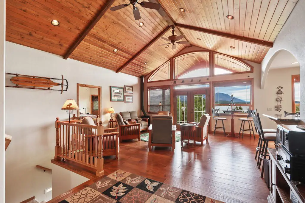 Lakefront Luxury