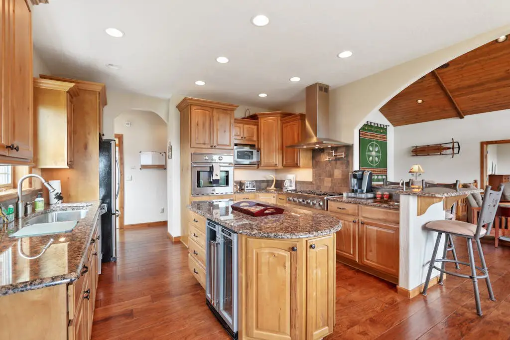 Lakefront Luxury