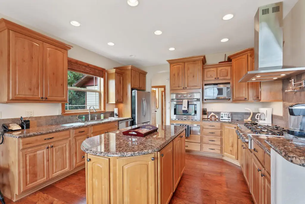 Lakefront Luxury
