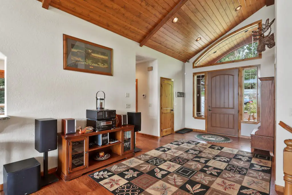 Lakefront Luxury