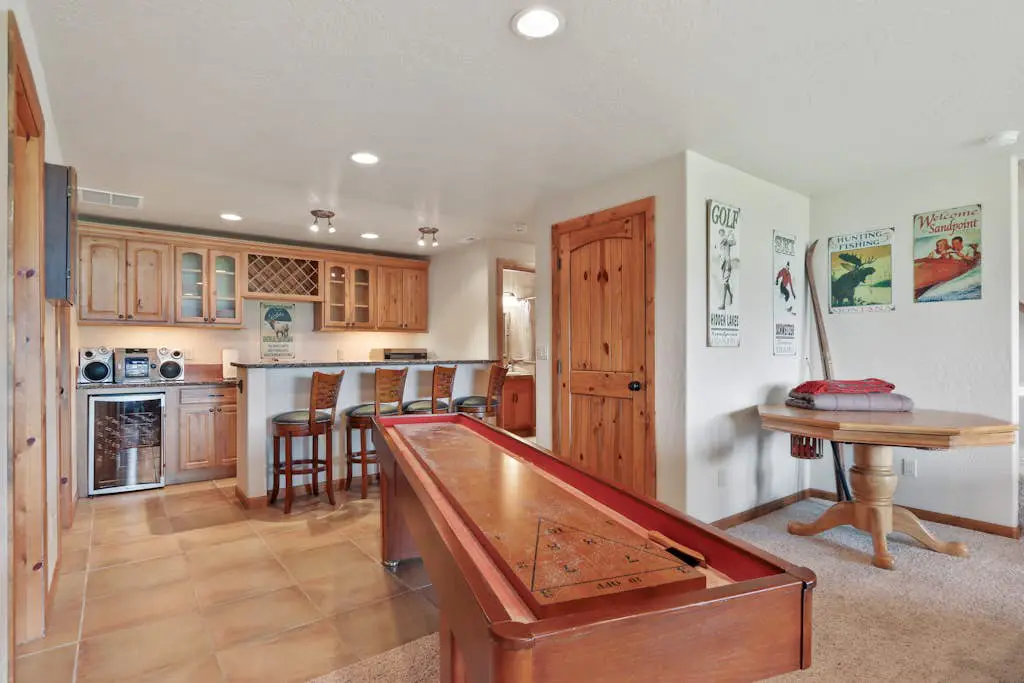 Lakefront Luxury