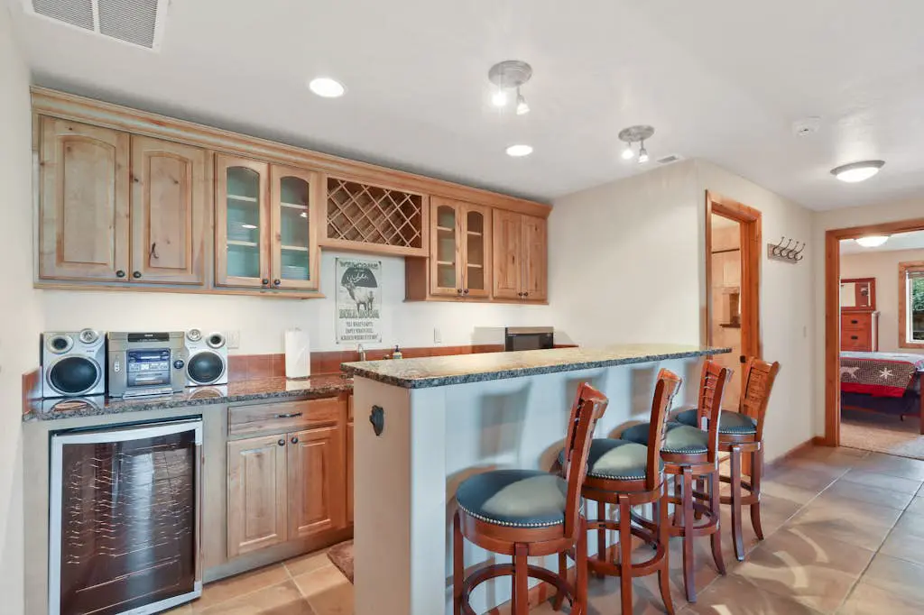 Lakefront Luxury