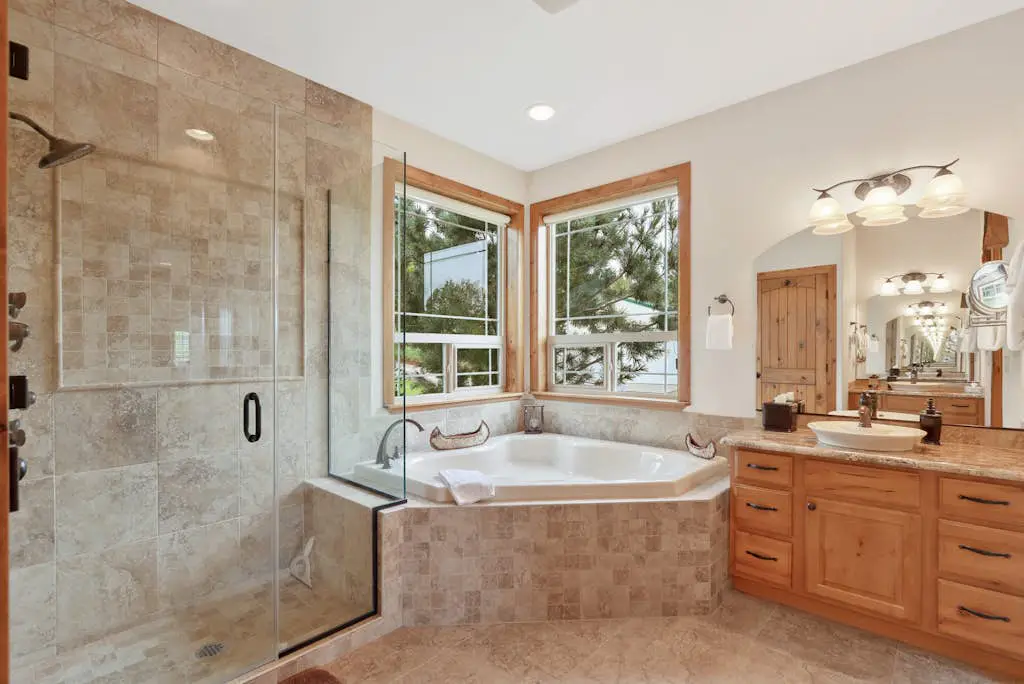 Lakefront Luxury