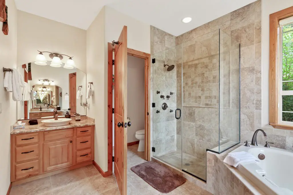 Lakefront Luxury