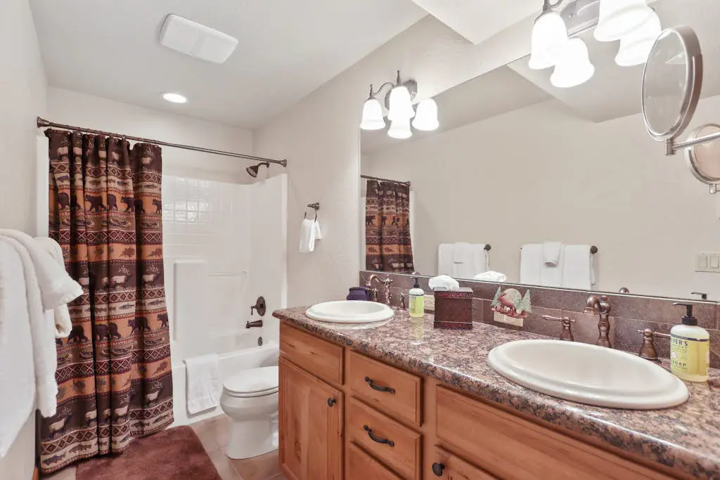 Lakefront Luxury