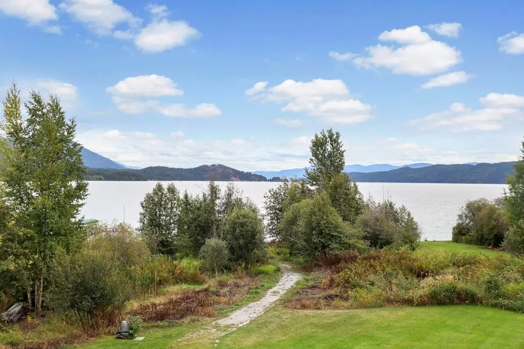 Lakefront Luxury