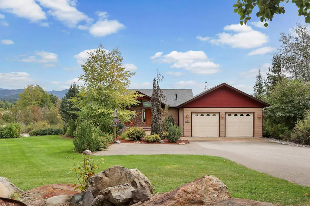 Lakefront Luxury