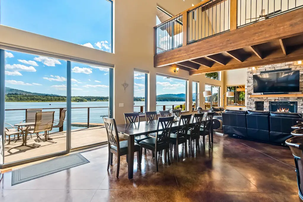 Pend Oreille River Lodge