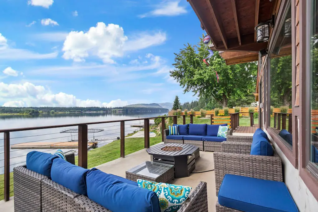 Pend Oreille River Lodge