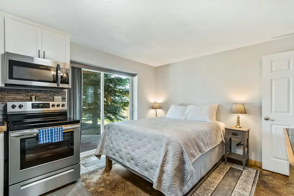 Pend Oreille River Lodge