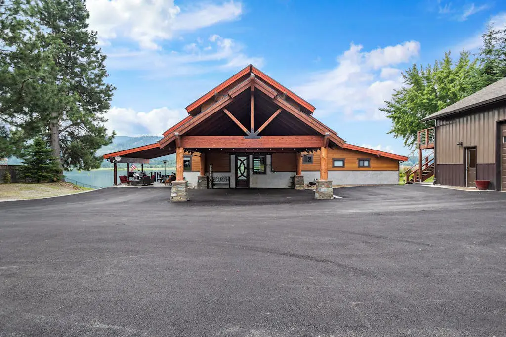 Pend Oreille River Lodge