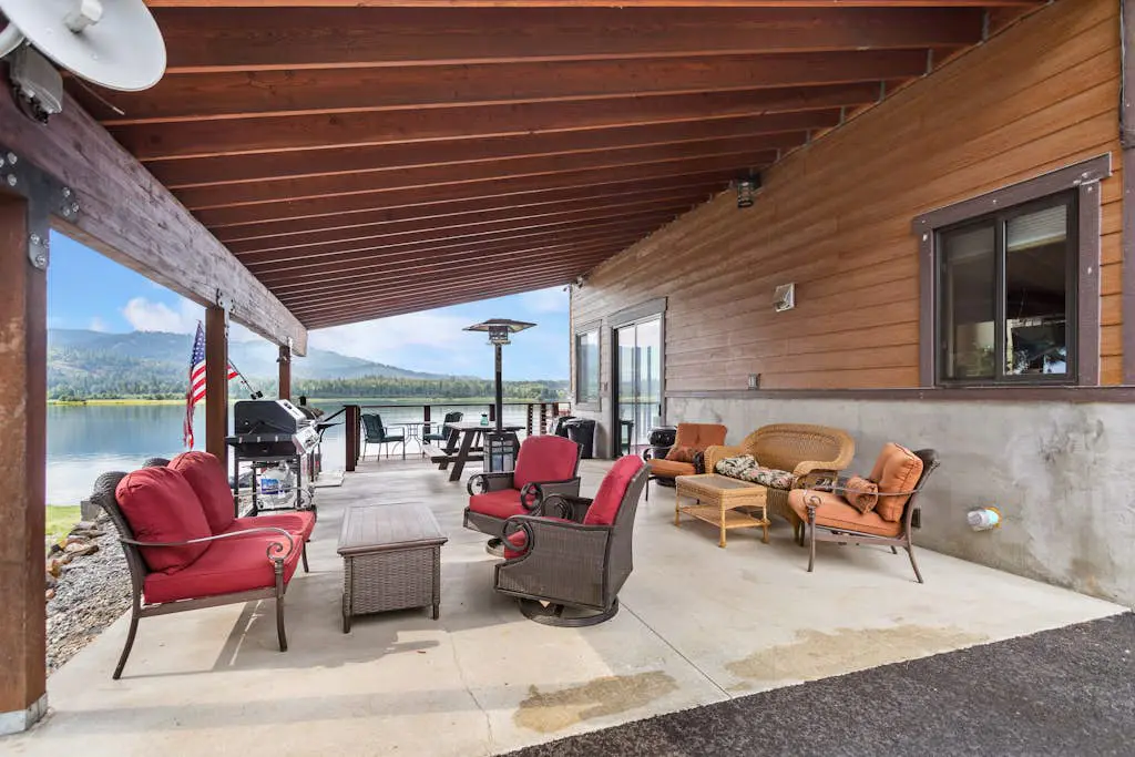 Pend Oreille River Lodge