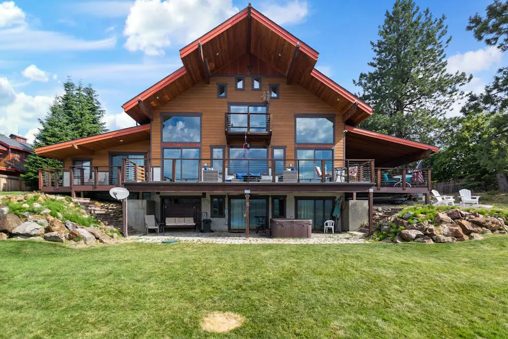 Pend Oreille River Lodge