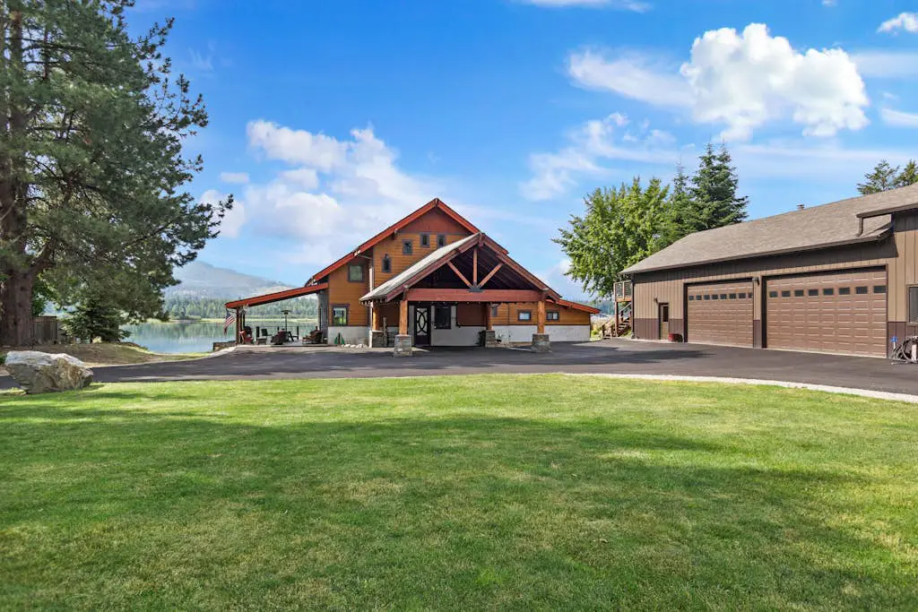 Pend Oreille River Lodge