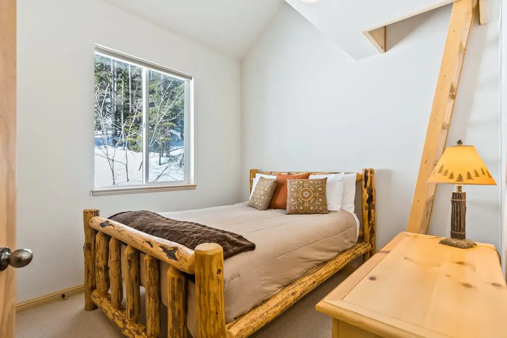 Schweitzer Ullr Retreat