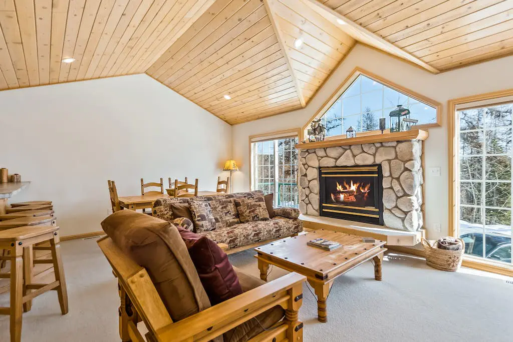 Schweitzer Ullr Retreat