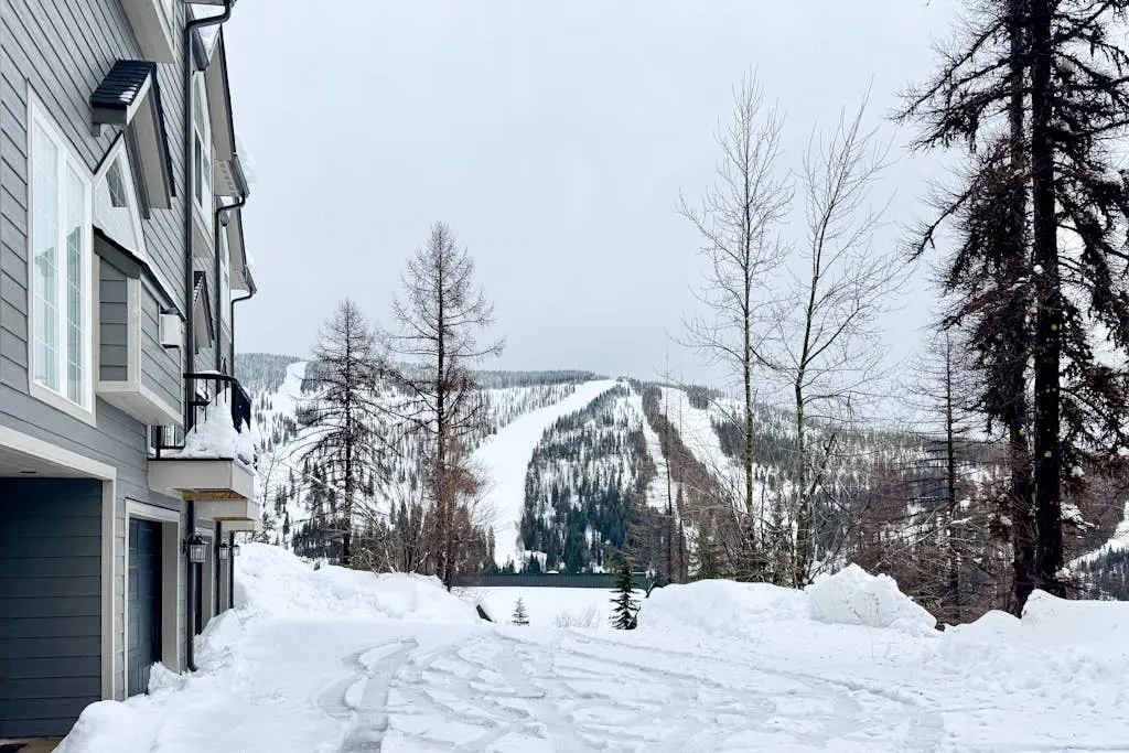 Schweitzer Ullr Retreat