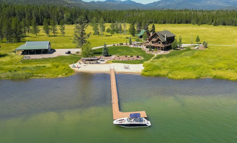 Beautiful, Dog-Friendly Home with WiFi, Private Dock, Beach & Protected Bay
