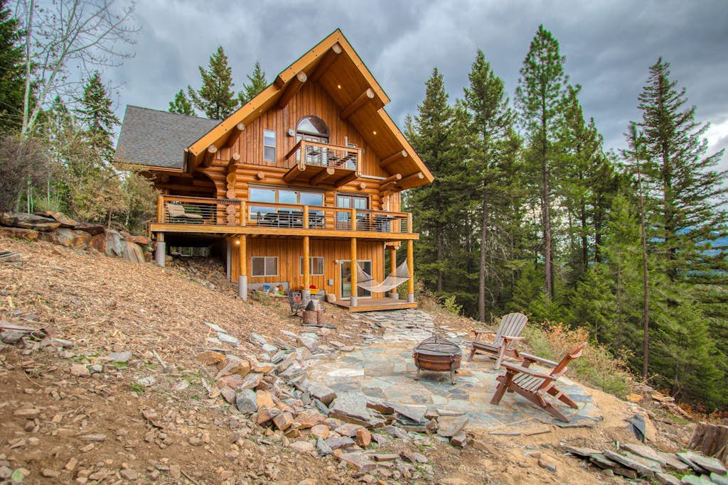 Modern, peaceful log cabin in the woods with incredible lake & mountain views