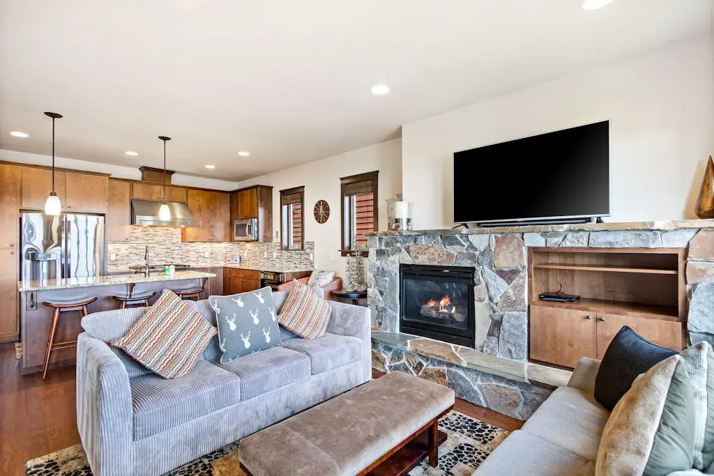 Mountainside Chalet