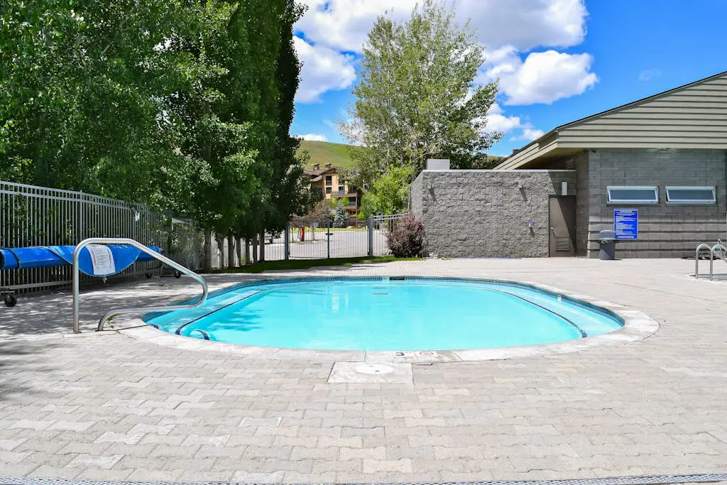 Single Level Ranch Condo in Elkhorn