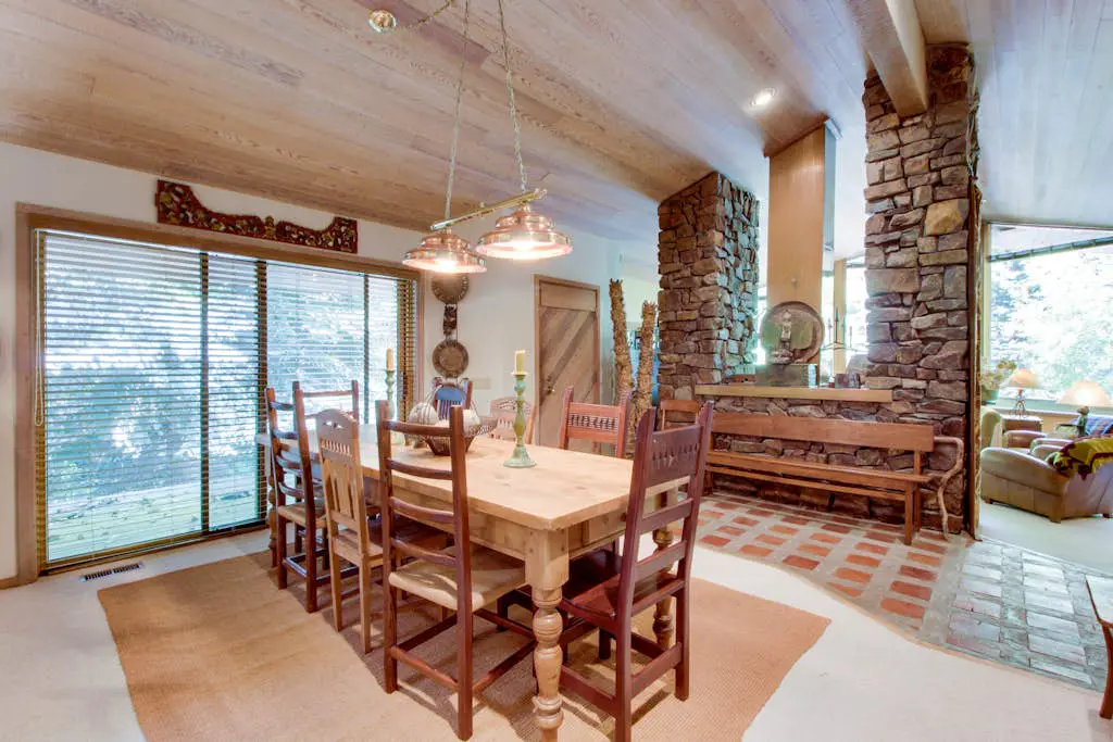 Sunny Side Lodge