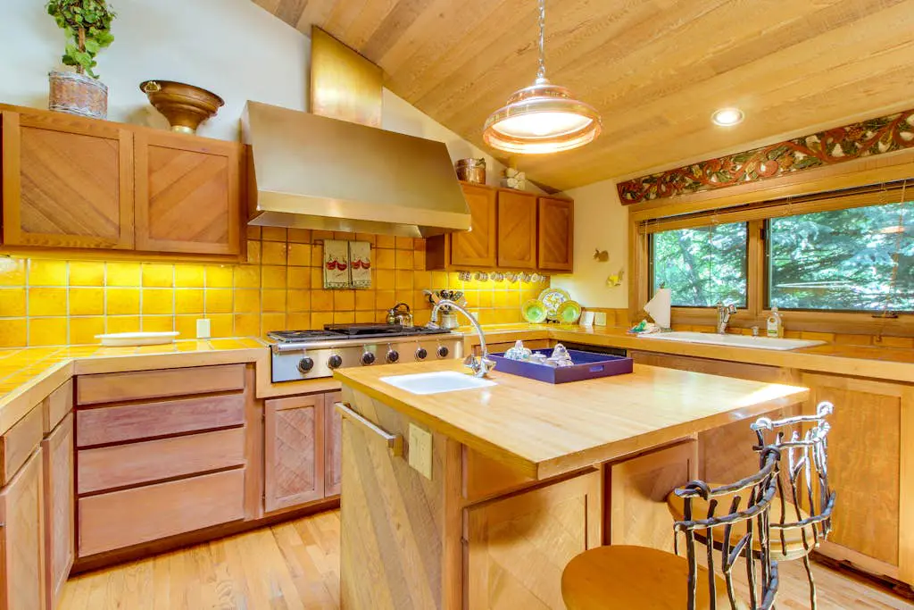 Sunny Side Lodge