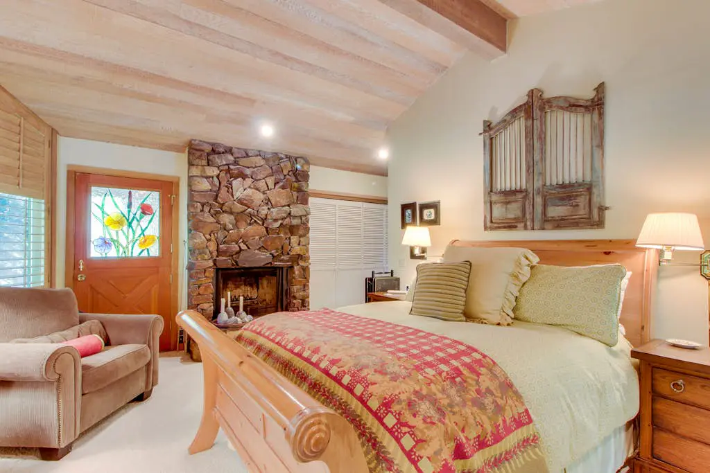 Sunny Side Lodge