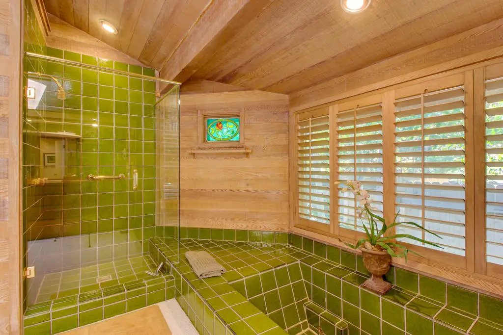 Sunny Side Lodge