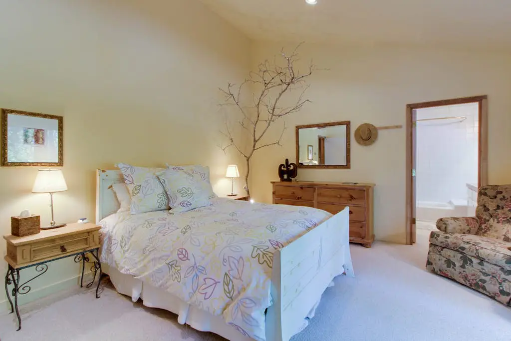 Sunny Side Lodge