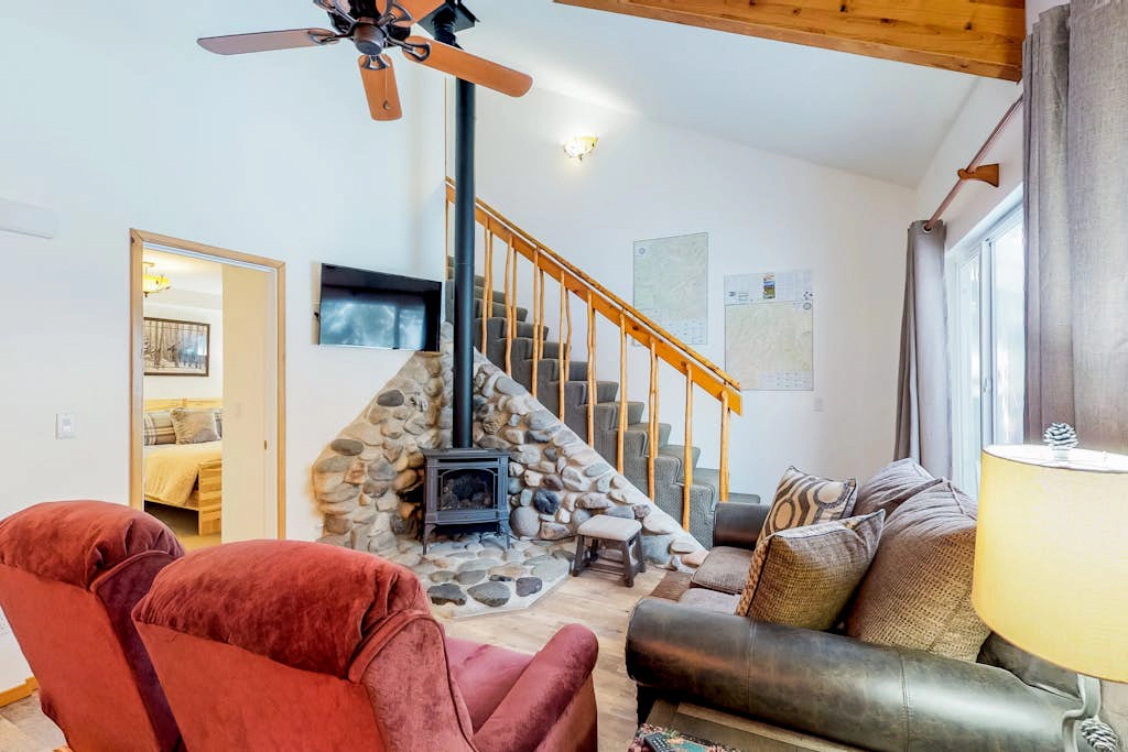 Pinewood Delightful Retreat