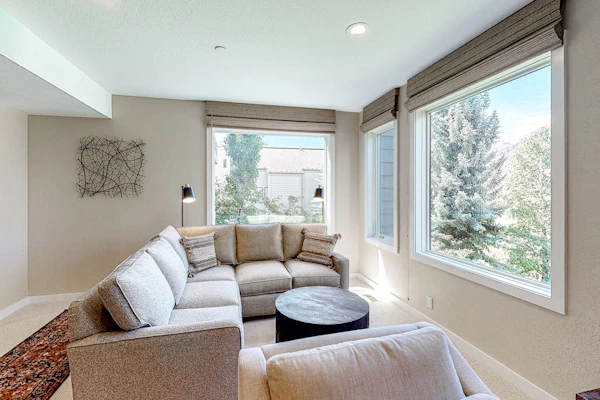 Newly Remodeled, 2nd-Floor Condo w/Free WiFi, Golf & Ski Views, & Wood Fireplace