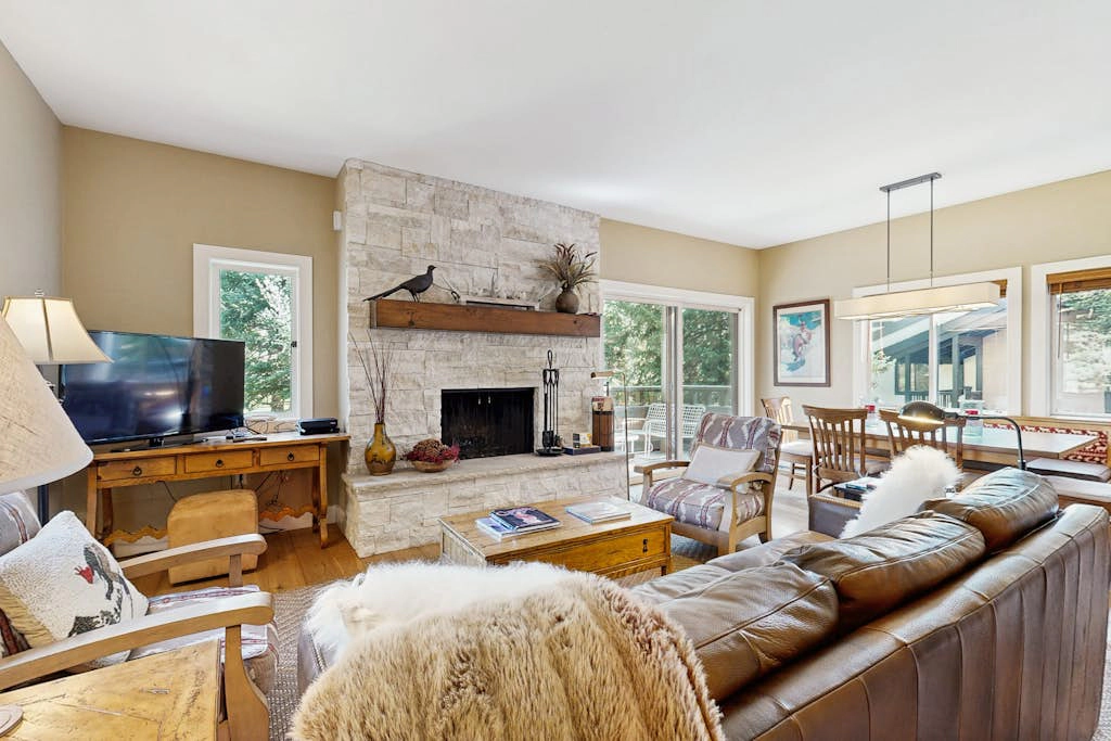 Wildflower Luxury 3BR 3BA Condo
