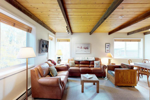 Bright Condo Less than a Mile to Ski Lifts, Pool, Tennis